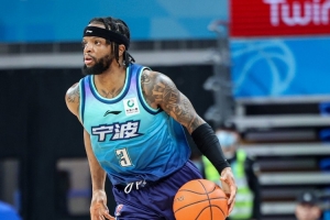 WNBA阳光vs山猫直播