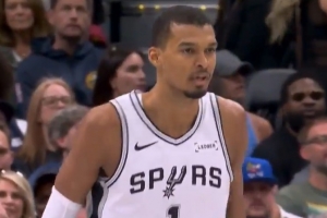 NBA爵士vs鹈鹕直播