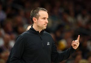 NBA凯尔特人vs76人直播