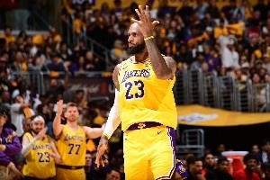 NBA尼克斯vs猛龙直播