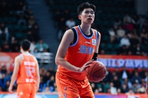 NBL墨尔本联vs阿德莱德36人直播