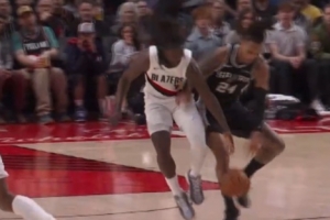 NBL东南墨尔本凤凰vs伊拉瓦拉老鹰直播