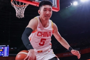 东体:男篮进攻仅靠个人能力单打独斗 篮板失守酿败局