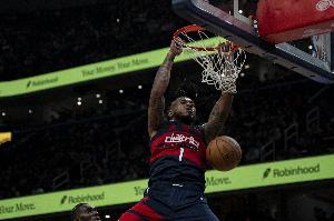 一路下滑！前20号秀惠特摩尔被交易又遭裁 如今仅获双向合同