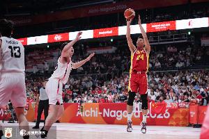 14投仅4中！解说直言：崔永熙在国际赛场还没资格投中距离
