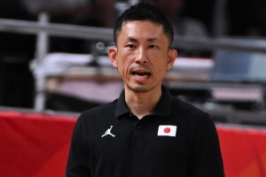 从视频剪辑到76人录像分析主管：日本男篮主帅吉本泰辅的成长之路