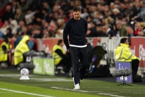 切尔西夏窗豪掷4亿欧补强，英超3轮不胜且场场失球，阿隆索帅位告急？