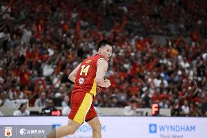 李弘权：为兄弟们骄傲 我们从未放弃 彼此鼓励互相信任