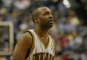 杰克：NBA推出着装令不只怪艾弗森 汀斯利穿背心坐替补席才是导火索