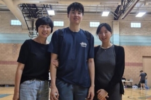 跨越36年的传承！李贤重与母亲同夺亚运男篮金牌，缔造韩国体育史首例