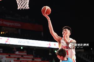 无奈叹息！余嘉豪1投0中&罚球6中4仅得4分1板1帽 末节送出3+1重挫全队士气