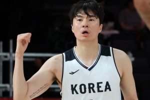 堪称球场bug!李贤重亚运会场均狂砍24分9.7篮板4.2助攻2.3抢断