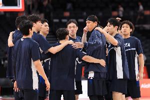 免兵役决心压倒盘外招！韩国男篮决赛前训练受阻仍擒日本夺金