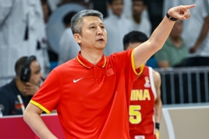中国青年报评男篮：指挥问题不容回避 郭士强带队要求过于僵化