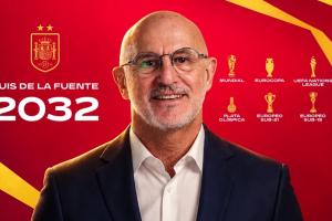 率队连夺欧洲杯与世界杯！西班牙官宣与德拉富恩特续约至2032年