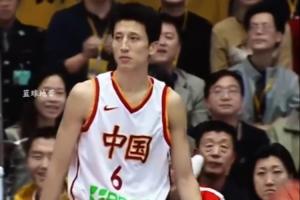 媒体人分享郭士强年轻时效力于国家队的打球视频：当年颜值相当出众