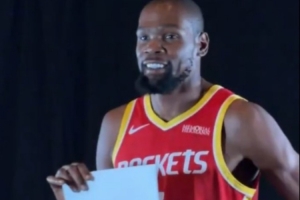 NBA官方发布杜兰特定妆照：KD蓄势待发 开启生涯第20季征程