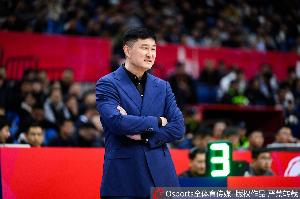 媒体人揭秘：篮协2022年为杜锋开出均薪千万长约 期限至2028年