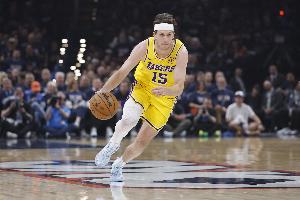 湖人记者:里夫斯需打出全明星级表现 方能回应外界期待