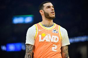 2017届榜眼朗佐·鲍尔七年NBA生涯落幕：场均10.6分5.3板5.6助1.5断