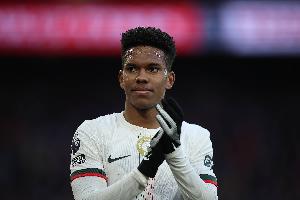 每日邮报：埃斯特旺英超赛季仅获23分钟出场时间，国际比赛日或成关键转折