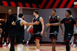 特纳：范弗里特是个要强的领袖 怀疑他是否愿意屈居火箭第五选择