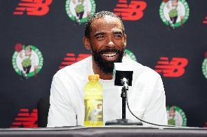 普理查德：康利是我敬仰的前辈 他的生涯成就令我向往