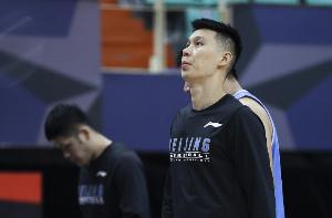 林书豪谈身份认同：在美国被视作亚洲人 在亚洲却被当作美国人