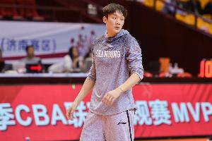 丁彦雨航深情忆科比：他的斗志与热爱为我职业生涯定调