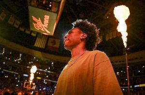 米切尔：从未想过沃特森真会来 这位24岁硬汉让我们全队兴奋