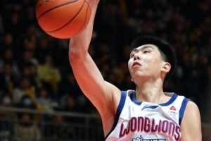 广州男篮官宣徐昕回归 媒体人透露：曾获邀约 因签证问题未能成行