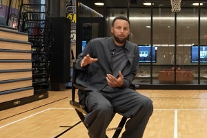 库里心中理想训练搭档是艾弗森：自进入NBA起我就是他的铁杆粉丝