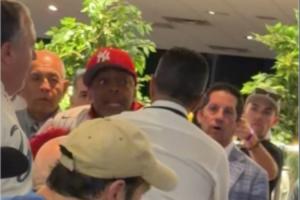 尼克斯忠实球迷斯派克·李赛前与路人起争执 被问及巴勒斯坦立场后情绪失控