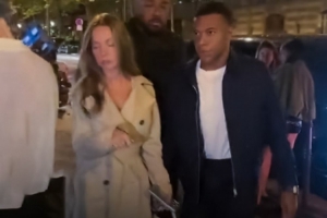 RMC曝姆巴佩携女友现身夜店引争议，其对皇马与法国队的投入遭质疑