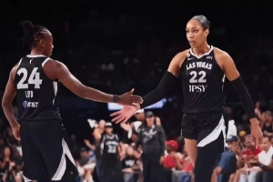 WNBA季后赛四强仅余一席，飞翼与女武神展开生死争夺
