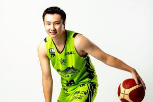 日本库里！富永启生背靠背狂砍58分 场均30.5分火力全开