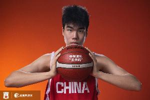 张懿赵杰透露心仪大学：康涅狄格、UCLA与杜克
