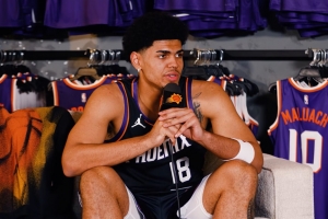 太阳新秀皮特：带着统治比赛的心态进入NBA 从防守篮板等小事做起