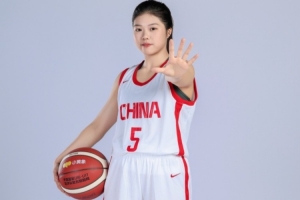 媒体人盛赞U18女篮：防守反击+超远压哨三分彰显现代打法