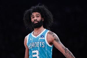 Scotto曝科比·怀特训练营拉伤左小腿 将无缘季前赛