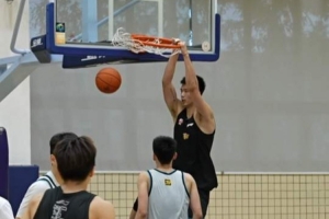 广东男篮发布队内对抗训练视频 全力冲刺季前赛备战