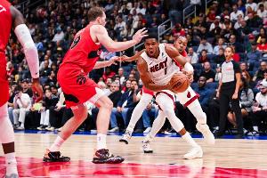 香波特：新赛季所有换队球星中 字母哥最具影响力