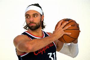 泰伦·卢谈斯特鲁斯伤缺：随时能出手的射手 无球跑动拉开空间价值巨大