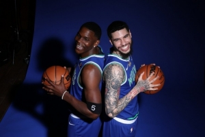 蒂格：华子与三球是我见过最差的挡拆搭档，对手一换防即可化解