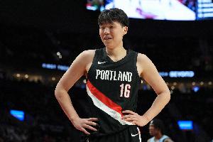 媒体人：杨瀚森开拓者处境仍不乐观 莫兰特利拉德在阵内线必须清空