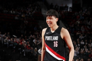 徐静雨：杨瀚森常规赛若延续此表现必能立足NBA 罗威伤病隐患下他有机会上位