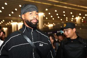 媒体人盛赞拉塞尔：享受比赛 控运投传行云流水闲庭信步