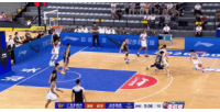 手感火热！王岚嵚半场4投3中砍下8分 还打成精彩2+1