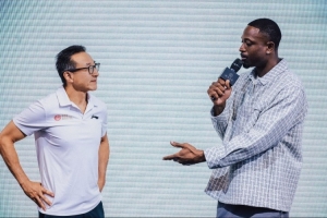 韦德携手克里斯蒂现身澳门NBA House 蔡崇信官宣韦德训练营合作