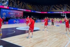 中国U18女篮半决赛首发揭晓 李沅珊领衔出战